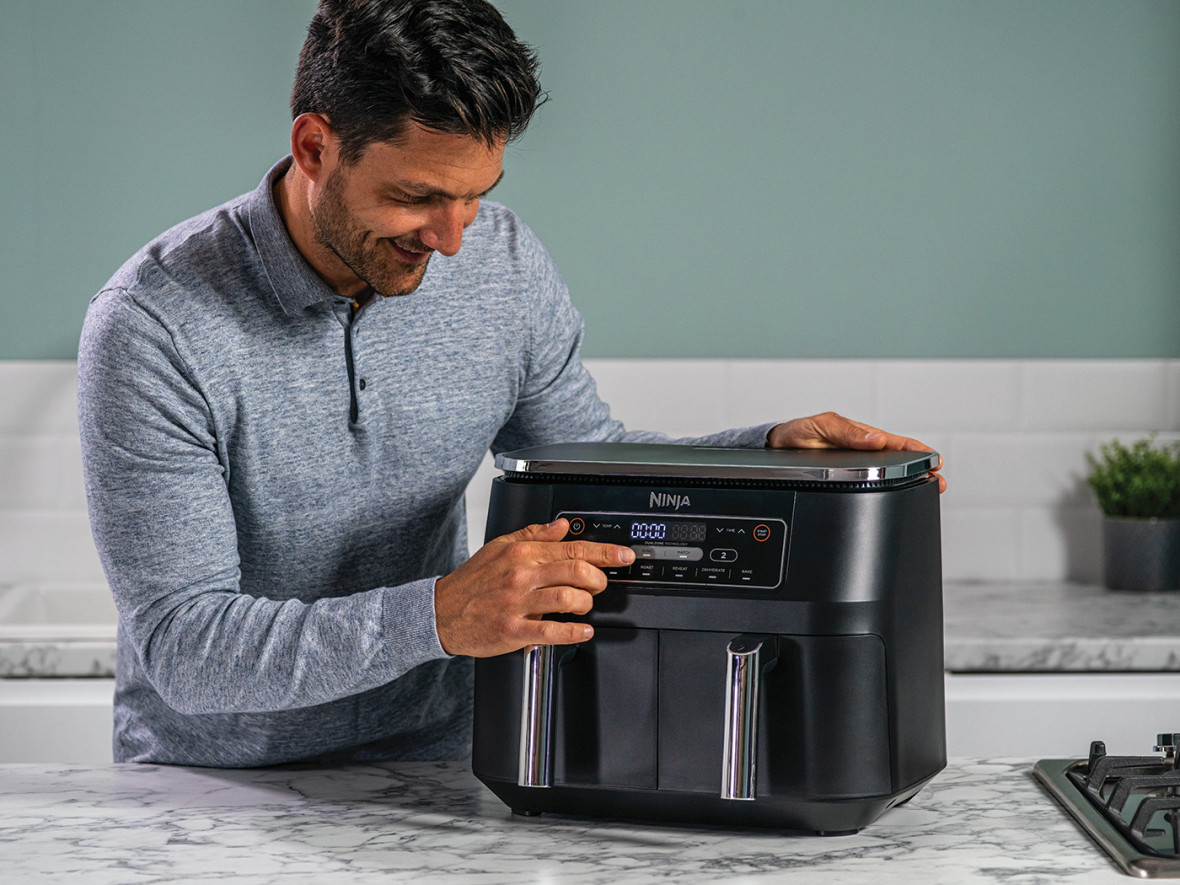 Готуйте вдвічі більше страв за один раз із мультипіччю Ninja Air Fryer Dual Zone AF300EU